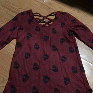 Maroon shirt with black skull print & cross back